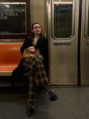 Meet your Posher, Madeline